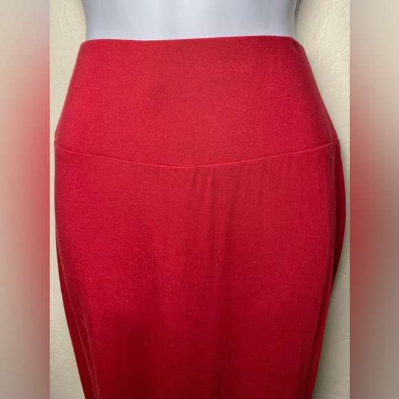 Women’s Red Maxi skirt 💃🏻 - Picture 3 of 5